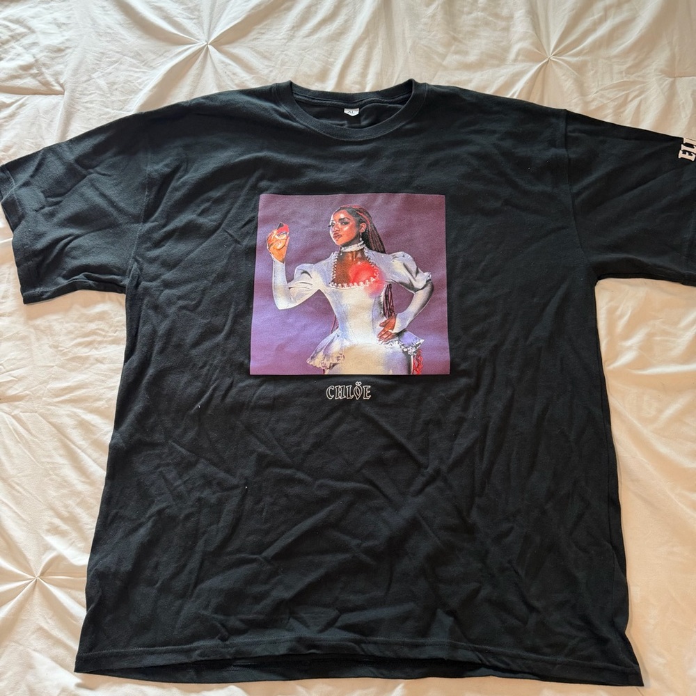 Chloe Black Graphic Short Sleeve Tee